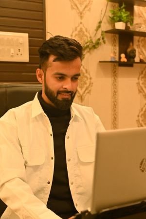 Nitesh.JPG